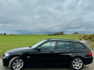 Gebraucht BMW 320 163 PS (119 kW) 2007 Schwarz Kombi
