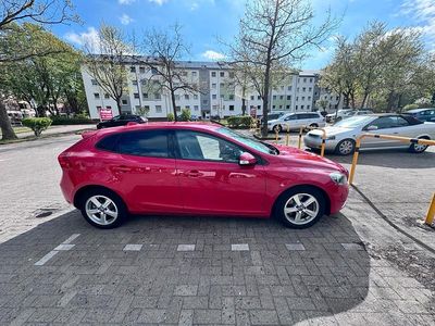 Usata Volvo V40 120 CV (88 kW) 2016 Rosso Berlina