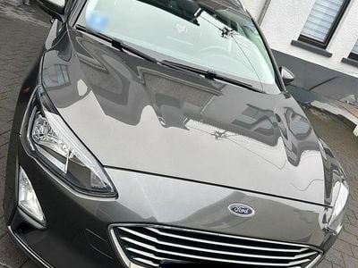 Gebraucht Ford Focus 125 PS (91 kW) 2021 Grau Kombi