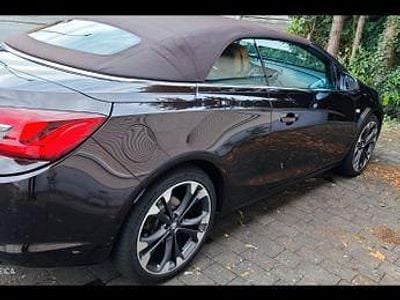 Braun Gebraucht 2017 Opel Cascada Edition Cabrio | 8.500 € (Fairer Preis)