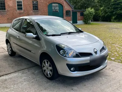 Gebraucht Renault Clio 78 PS (57 kW) 2007 Silber Kleinwagen