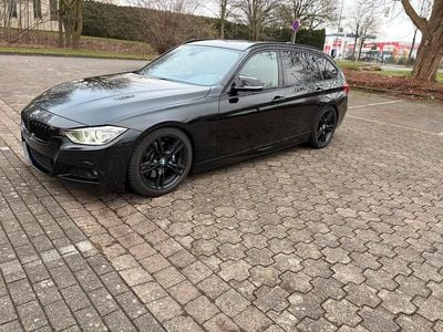 Schwarz Gebraucht 2013 BMW 330 M Sport Kombi | 15.150 € (Fairer Preis)