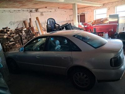 Gebraucht Audi A4 125 PS (91 kW) 1998 Silber Limousine