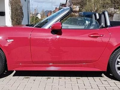 Gebraucht Fiat 124 Spider Lusso 140 PS (102 kW) 2018 Rot Cabrio