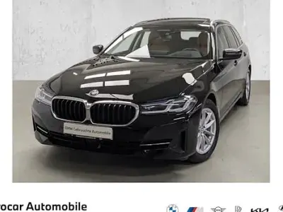 Używany BMW 520 Sport Line 197 KM (144 kW) 2023 Czarny Kombi