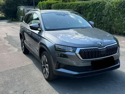 Gebraucht Skoda Karoq Tour 150 PS (110 kW) 2022 Grau SUV
