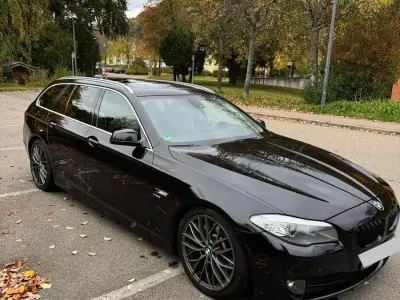 Gebraucht BMW 530 258 PS (189 kW) 2011 Schwarz Kombi