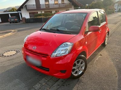 Gebraucht Daihatsu Sirion 70 PS (51 kW) 2007 Rot Kleinwagen