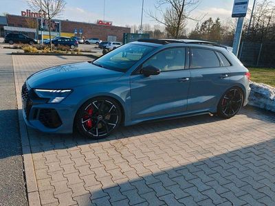 Gebraucht Audi RS3 Ambiente 400 PS (294 kW) 2022 Grau Limousine