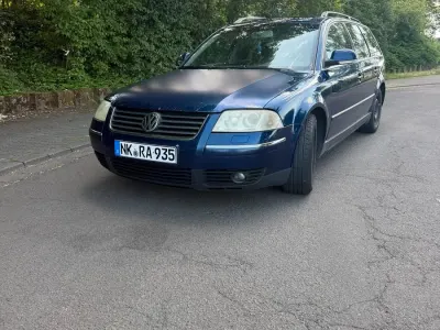 Gebraucht VW Passat 131 PS (96 kW) 2005 Blau Kombi