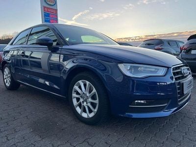 Gebraucht Audi A3 Attraction 122 PS (89 kW) 2013 Blau Limousine