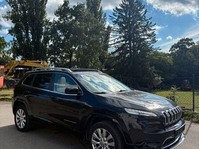 Schwarz Gebraucht 2017 Jeep Cherokee Overland SUV | 10.990 €