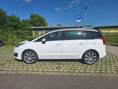 Gebraucht Peugeot 5008 Allure 120 PS (88 kW) 2016 Kombi