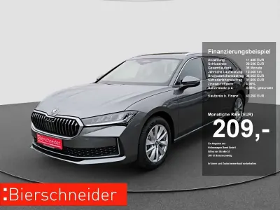 Neu Skoda Superb Selection 193 PS (141 kW) 2025 Grau Kombi