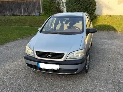 Gebraucht Opel Zafira 125 PS (91 kW) 2002 Silber Van / Kleinbus