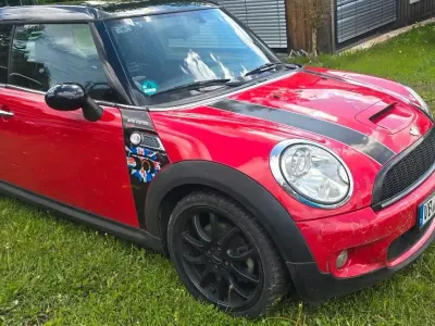 Używany Mini Cooper S 174 KM (127 kW) 2007 Czerwony Hatchback