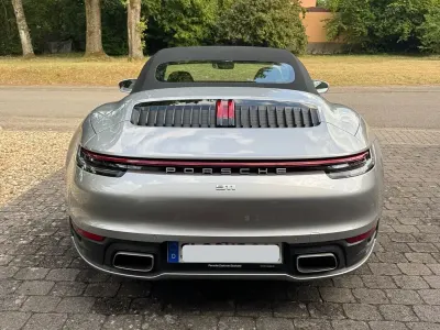 Gebraucht Porsche 911 Carrera Cabriolet 385 PS (283 kW) 2023 Silber Cabrio