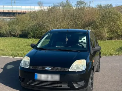 Gebraucht Ford Fiesta 60 PS (44 kW) 2005 Schwarz Kleinwagen