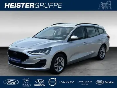 Gebraucht Ford Focus Cool & Connect 125 PS (91 kW) 2022 Silber Limousine