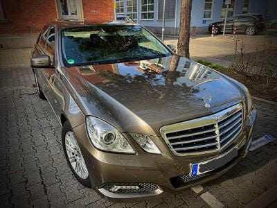 Gebraucht Mercedes E250 Avantgarde 204 PS (150 kW) 2010 Limousine