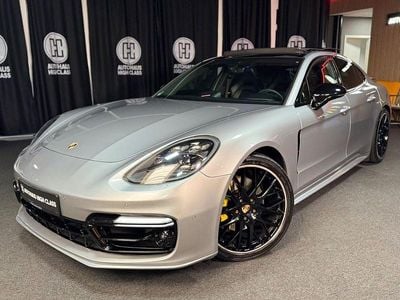 Porsche Panamera 4S