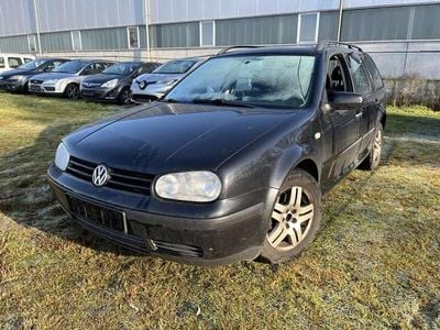 Schwarz Gebraucht 2002 VW Golf IV Kombi | 2.290 € (Etwas zu teuer)