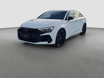 Gebraucht Audi RS3 Sportback Comfort 400 PS (294 kW) 2026 Arkonaweiß Kleinwagen