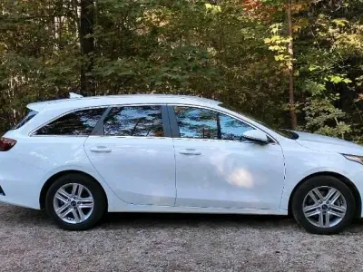 Gebraucht Kia Ceed 140 PS (102 kW) 2019 Weiß Kleinwagen