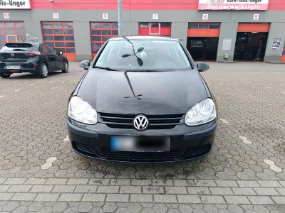 Gebraucht VW Golf V 75 PS (55 kW) 2006 Schwarz Kleinwagen