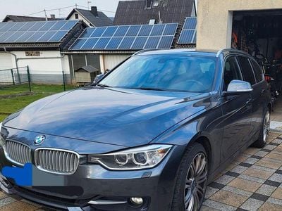 Gebraucht BMW 320 Sport Line 190 PS (139 kW) 2013 Grau Kombi