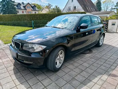 Gebraucht BMW 116 122 PS (89 kW) 2010 Schwarz Kleinwagen