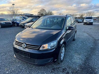 Schwarz Gebraucht 2011 VW Touran Trendline Van / Kleinbus | 2.900 € (Superpreis)