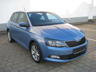 Gebraucht Skoda Fabia Joy 90 PS (66 kW) 2016 Modra denim/denim blau Kleinwagen