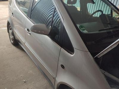 Usata Mercedes A160 Avantgarde 102 CV (75 kW) 2003 Argento Berlina