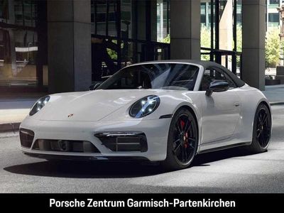 Porsche 911 Carrera 4 GTS