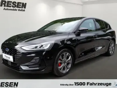Neu Ford Focus ST-Line 125 PS (91 kW) 2025 Schwarz Limousine