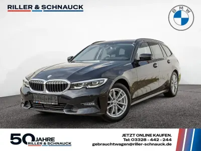 Gebraucht BMW 330 Sport Line 258 PS (189 kW) 2021 Schwarz Limousine