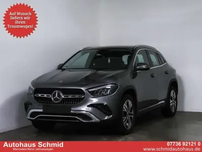 Gebraucht Mercedes GLA200 163 PS (119 kW) 2025 Grau SUV