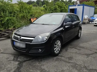 Gebraucht Opel Astra 125 PS (91 kW) 2004 Schwarz Kleinwagen