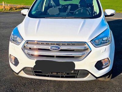 Weiß Gebraucht 2017 Ford Kuga Titanium SUV | 15.300 € (Teuer)