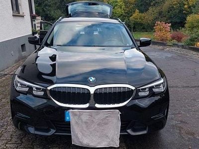 BMW 330e