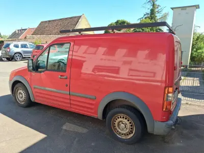 Gebraucht Ford Tourneo Connect 90 PS (66 kW) 2008 Rot Van / Kleinbus