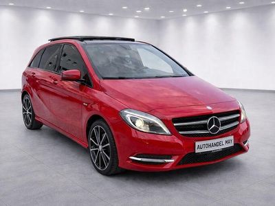 Usata Mercedes B200 156 CV (114 kW) 2012 Rosso Monovolume
