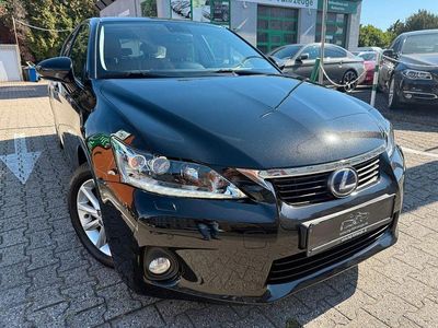 Lexus CT200h