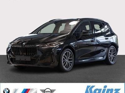 Saphirschwarz Gebraucht 2024 BMW 223 Active Tourer Comfort Edition Van / Kleinbus | 51.490 €