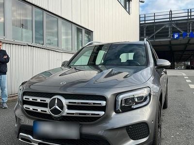 Gebraucht Mercedes GLB200 163 PS (119 kW) 2022 Grau SUV