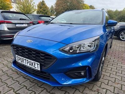 Blau Gebraucht 2021 Ford Focus ST-Line Limousine | 17.999 € (Guter Preis)