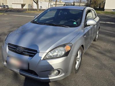 Gebraucht Kia Ceed 108 PS (79 kW) 2010 Grau Kleinwagen