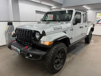 Gebraucht Jeep Gladiator Sport 339 PS (249 kW) 2020 Zynith silver (metallic) Pickup