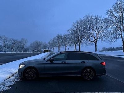Grau Gebraucht 2019 Mercedes C300 Kombi | 27.300 € (Teuer)